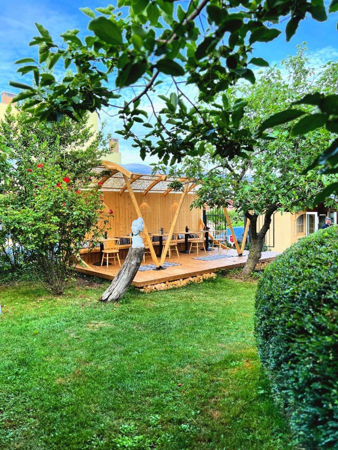 Friends Family Hotel Lozenets Exterior photo